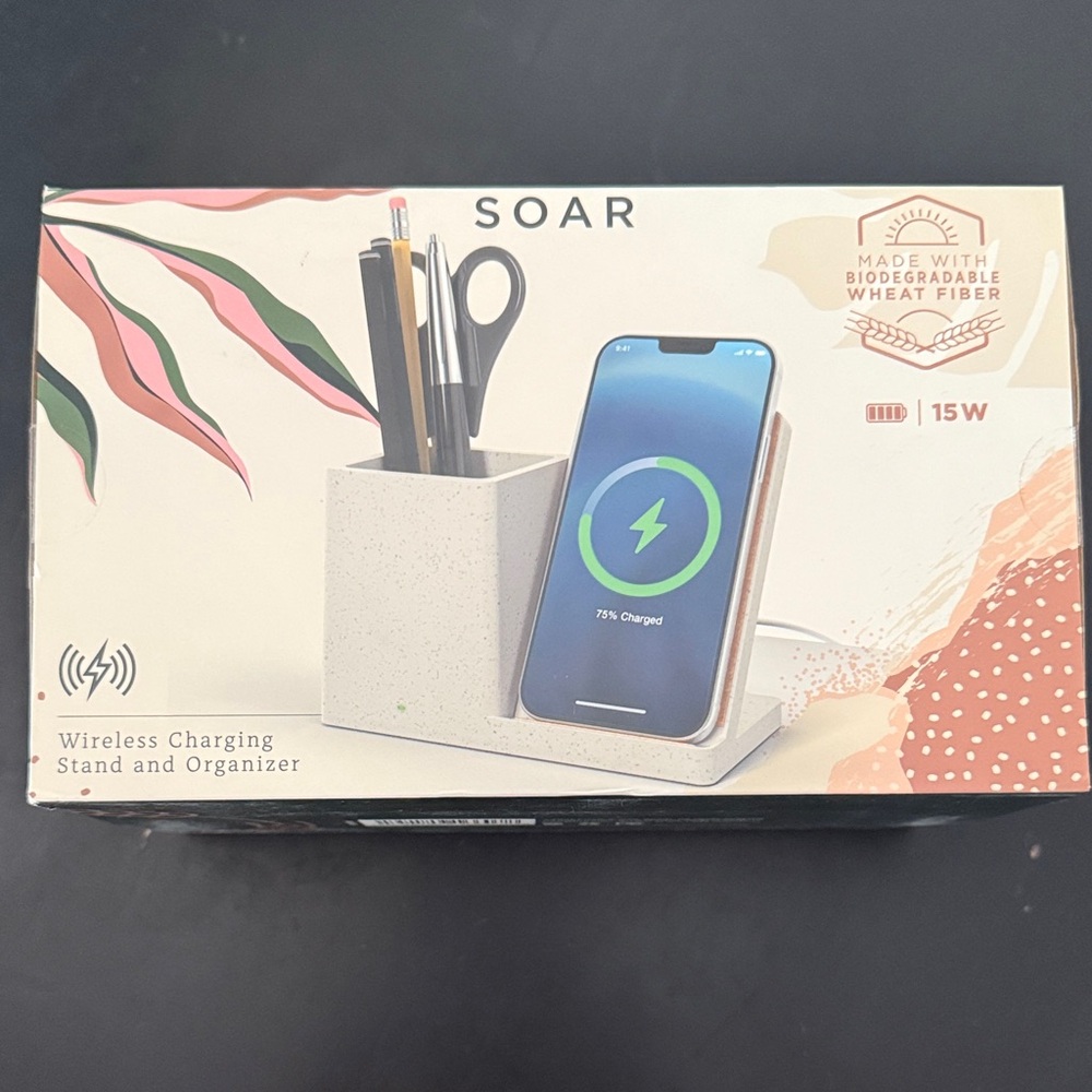 SOAR Wireless Charging Stand and Organizer